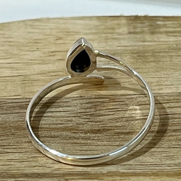 SOLID 925 STERLING SILVER BLACK ONYX GEMSTONE RING SIZE 9 - Picture 5 of 7